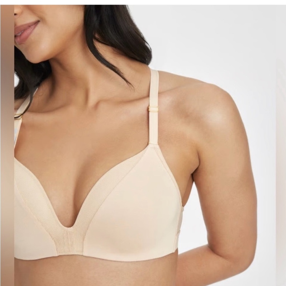 Lively 36DDD WL0821 All Day Deep V Wireless J-Hook Bra